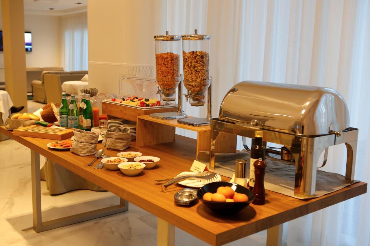 Scia' On Martin Hotel Buscate Luaran gambar