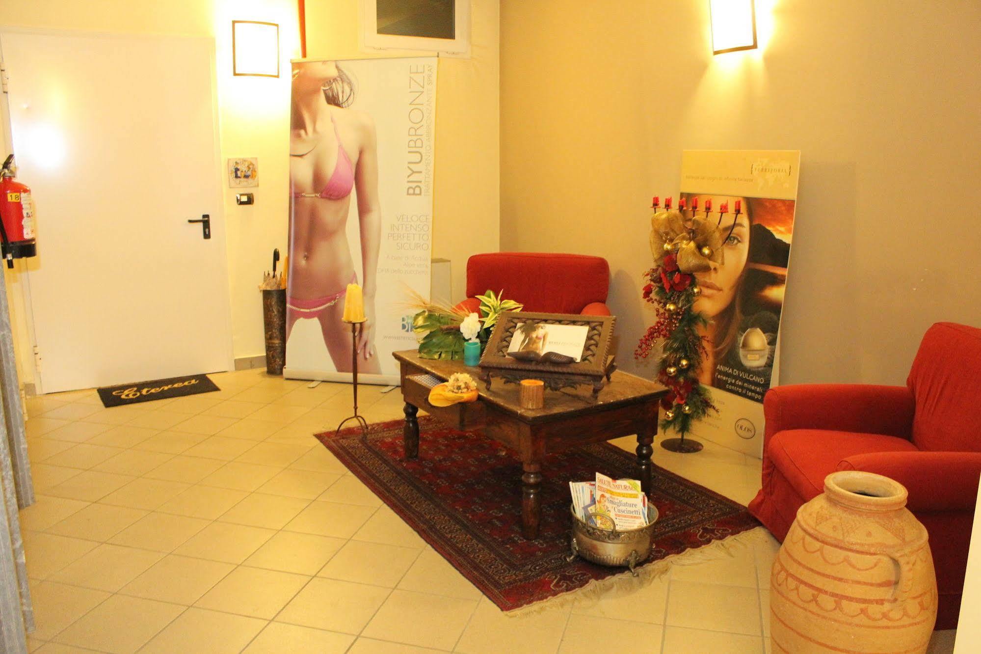 Scia' On Martin Hotel Buscate Luaran gambar