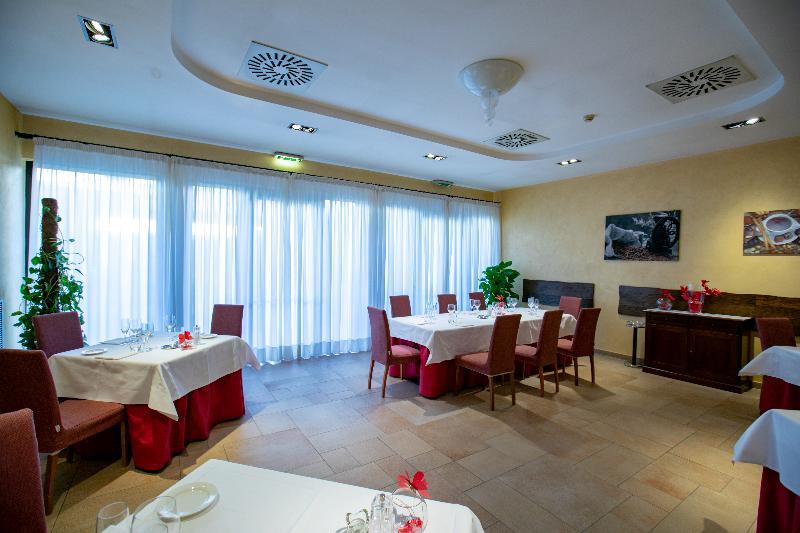 Scia' On Martin Hotel Buscate Luaran gambar